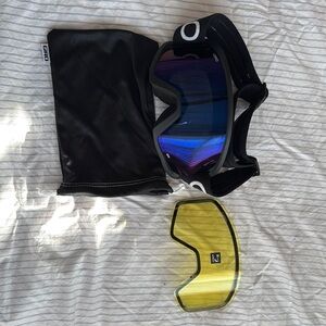 Giro Ski Goggles with Extra Lens - Black and Blue